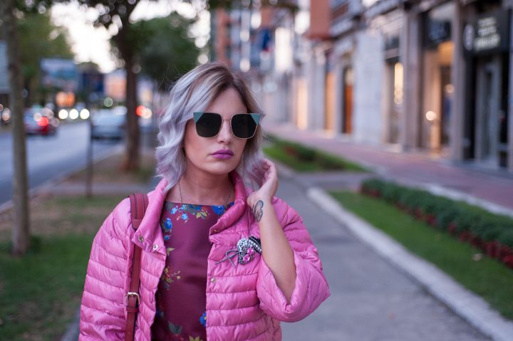 Be a flamingo girl in a pigeons world!