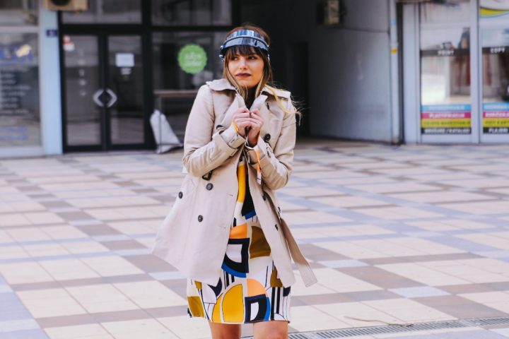 Ključni komad za prelazno vrijeme: trench coat